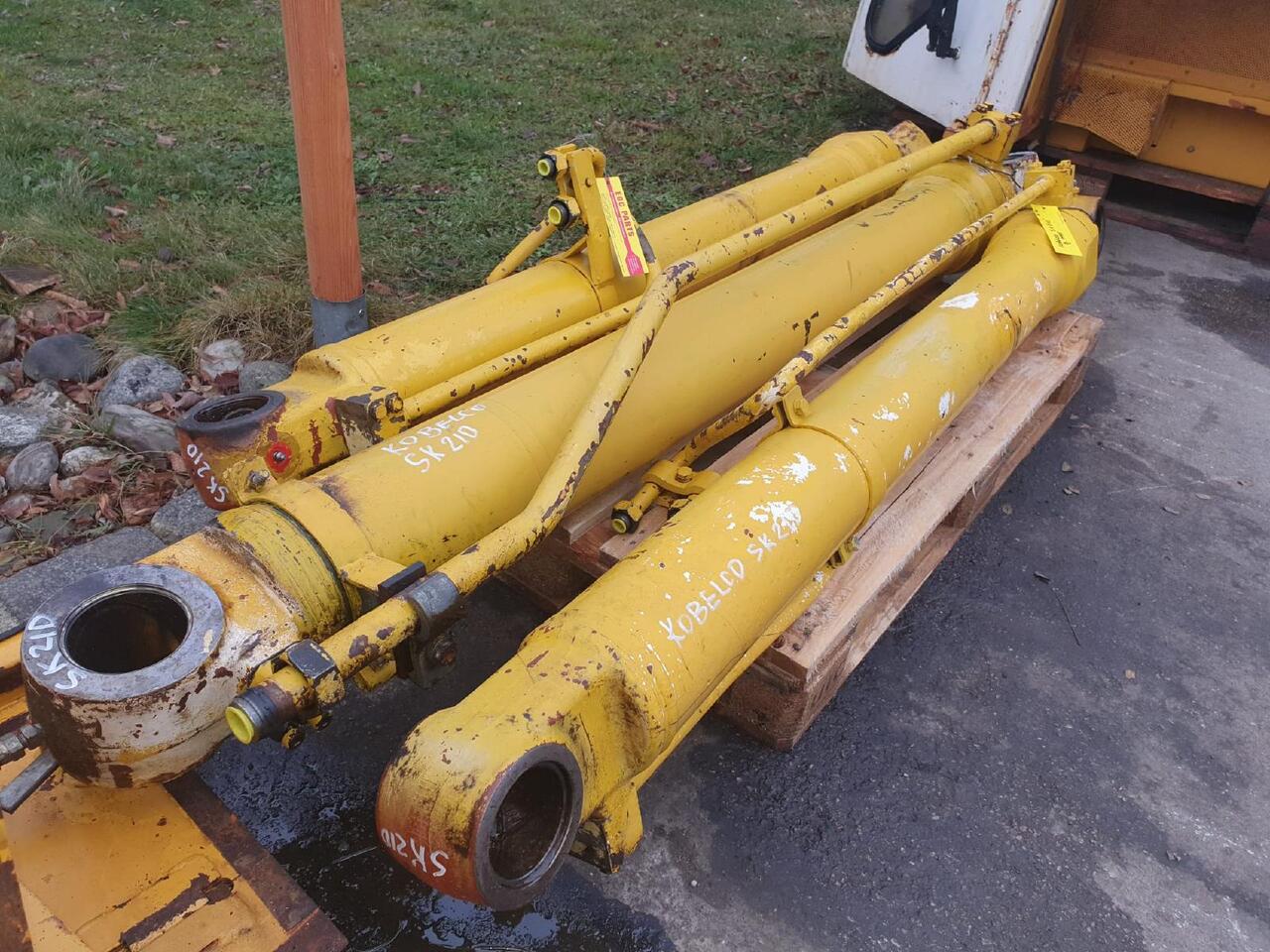 Kobelco SK 210 - Cilindro hidráulico para Maquinaria de construcción: foto 3 Kobelco SK 210 - Cilindro hidráulico para Maquinaria de construcción: foto 3