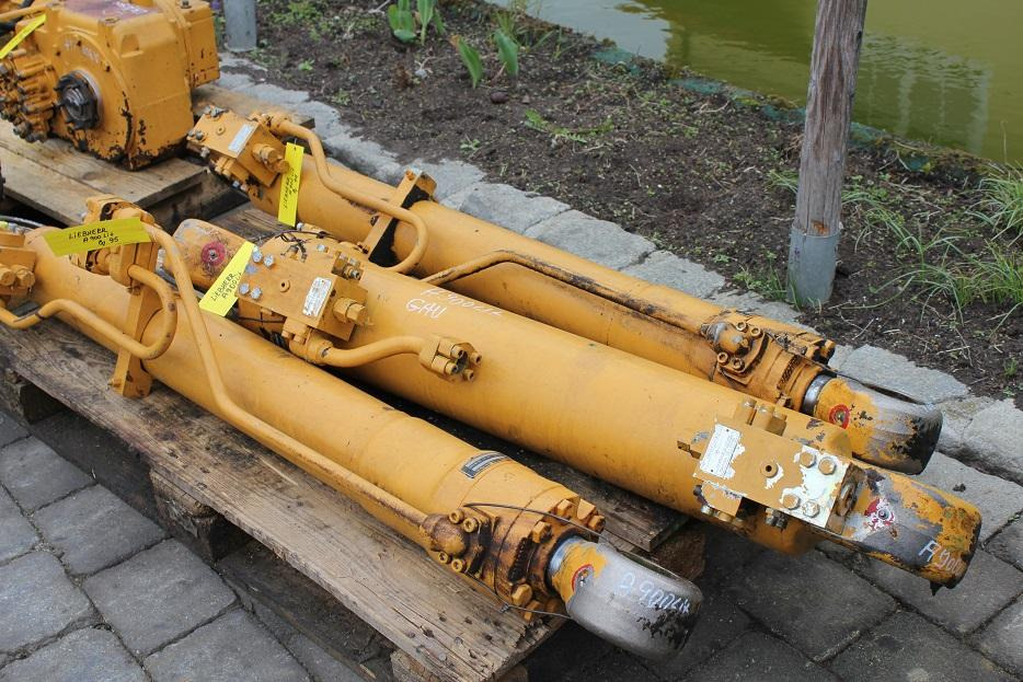 Liebherr A 900 LIT - Cilindro hidráulico para Maquinaria de construcción: foto 2 Liebherr A 900 LIT - Cilindro hidráulico para Maquinaria de construcción: foto 2