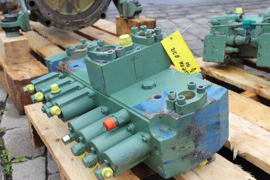 Liebherr A312 - Válvula hidráulica para Maquinaria de construcción: foto 3 Liebherr A312 - Válvula hidráulica para Maquinaria de construcción: foto 3