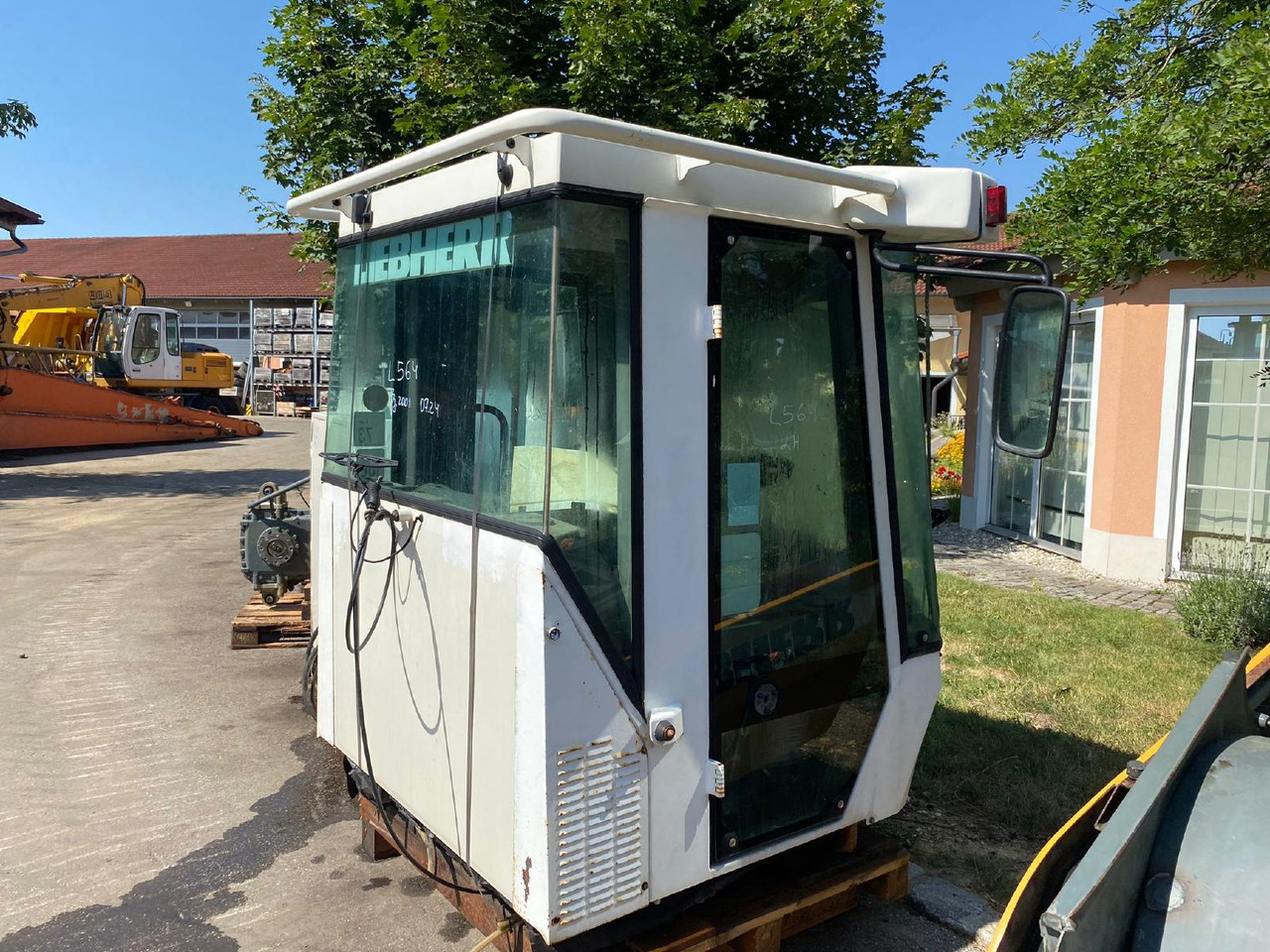 Liebherr L 564 - Cabina para Maquinaria de construcción: foto 2 Liebherr L 564 - Cabina para Maquinaria de construcción: foto 2