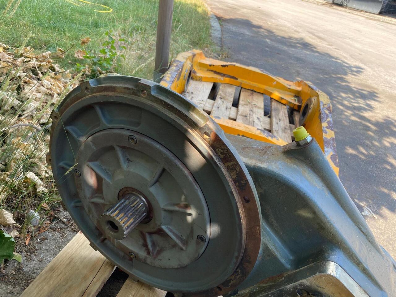 Liebherr PVG 351 aus L 566 - Bomba hidráulica para Maquinaria de construcción: foto 2 Liebherr PVG 351 aus L 566 - Bomba hidráulica para Maquinaria de construcción: foto 2