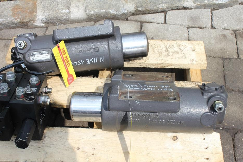 Holland WE 150C - Piezas de recambio para Excavadora: foto 1 Holland WE 150C - Piezas de recambio para Excavadora: foto 1