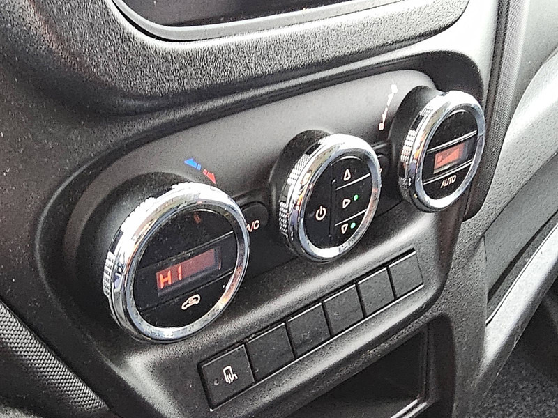 Furgoneta Iveco Daily 35S18 AC 3.0 LTR EURO6: foto 9