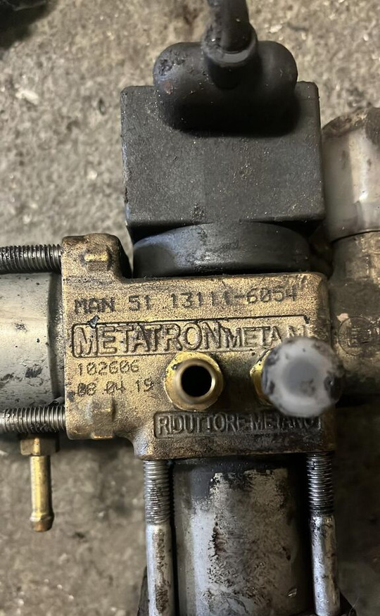 MAN 5113111-6054 MAN truck - Válvula para Camión: foto 2 MAN 5113111-6054 MAN truck - Válvula para Camión: foto 2