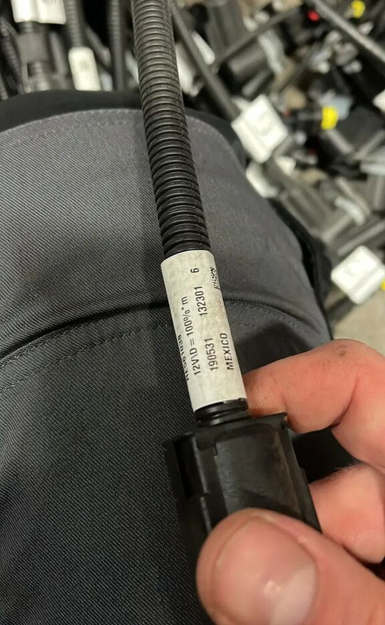 Nowy Przewód Do Komputera Sterownika Silnika BOSCH , MANITOU MLT 5463119100 - Cables/ Alambres para Camión: foto 2 Nowy Przewód Do Komputera Sterownika Silnika BOSCH , MANITOU MLT 5463119100 - Cables/ Alambres para Camión: foto 2