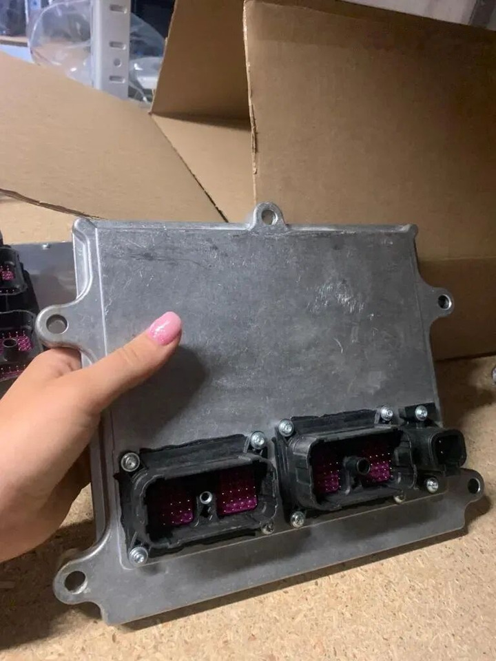 Nowy Sterownik Komputer Silnika ECU Cummins P4354531 CM2850A - Unidad de control para Camión: foto 1 Nowy Sterownik Komputer Silnika ECU Cummins P4354531 CM2850A - Unidad de control para Camión: foto 1