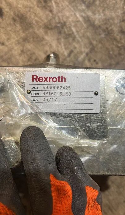 Rexroth Flow Divider R930062425 - Válvula de freno para Camión: foto 5 Rexroth Flow Divider R930062425 - Válvula de freno para Camión: foto 5