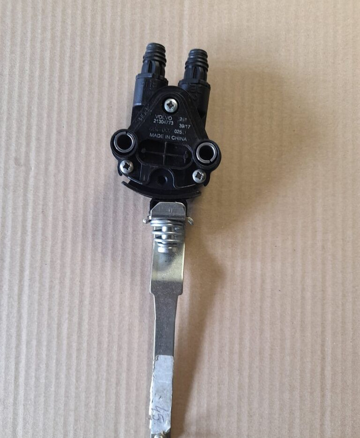 WABCO 21304773   Volvo FH / FM truck - Cabina e interior para Camión: foto 1 WABCO 21304773   Volvo FH / FM truck - Cabina e interior para Camión: foto 1