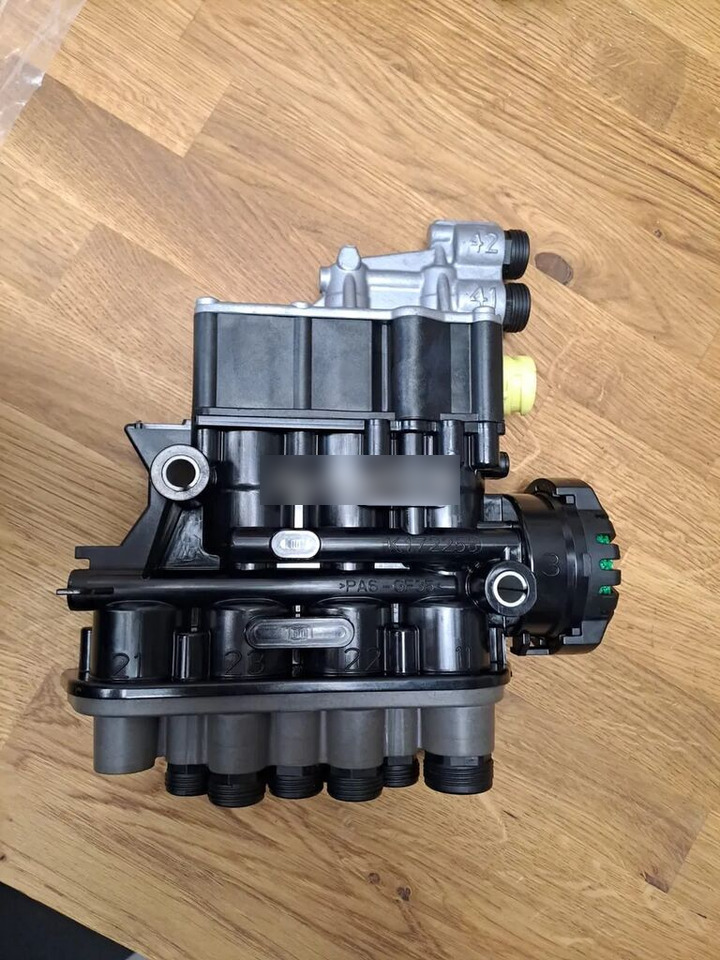 ZAWÓR ECAS K058032N00 NOWY Zawór Sterujący Poduszek Knorr Bremse K058032N00 - Válvula de freno para Camión: foto 1 ZAWÓR ECAS K058032N00 NOWY Zawór Sterujący Poduszek Knorr Bremse K058032N00 - Válvula de freno para Camión: foto 1