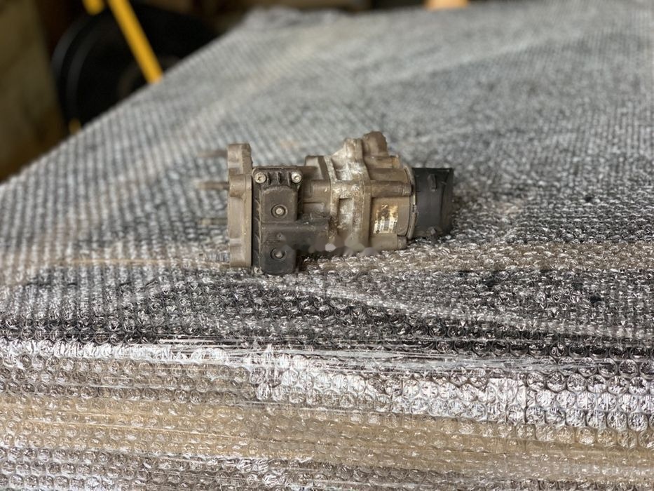 Zawór hamulcowy Oryginał Hurt K001428 Renault Magnum 440 DXI - Válvula para Camión: foto 1 Zawór hamulcowy Oryginał Hurt K001428 Renault Magnum 440 DXI - Válvula para Camión: foto 1