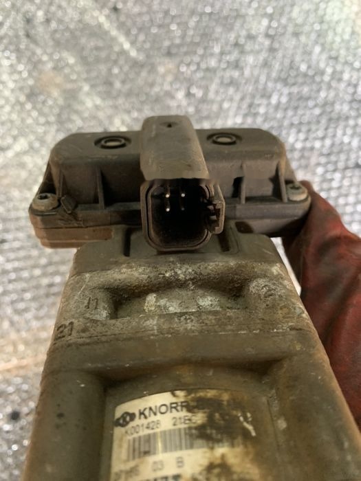 Zawór hamulcowy Oryginał Hurt K001428 Renault Magnum 440 DXI - Válvula para Camión: foto 4 Zawór hamulcowy Oryginał Hurt K001428 Renault Magnum 440 DXI - Válvula para Camión: foto 4