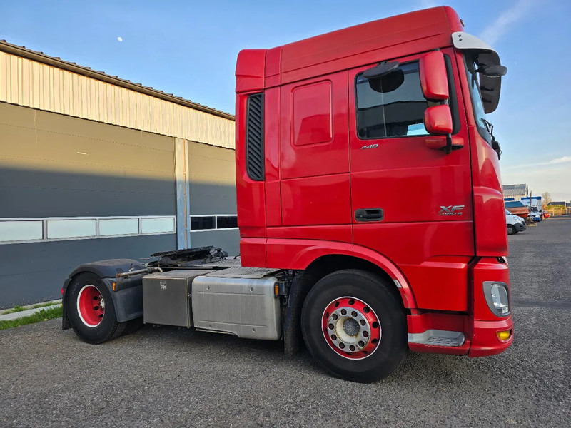 DAF XF 440 Euro 6 2015 - Cabeza tractora: foto 4 DAF XF 440 Euro 6 2015 - Cabeza tractora: foto 4