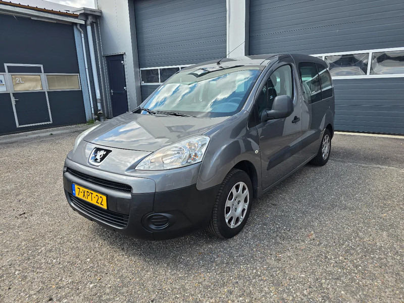 Peugeot Partner 1.6 benzine - Coche: foto 1 Peugeot Partner 1.6 benzine - Coche: foto 1