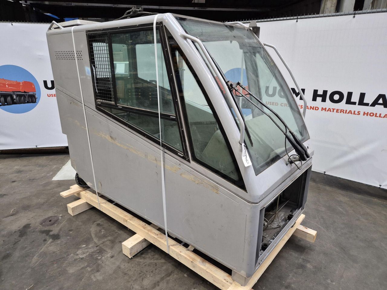 C.T.2 upper cabin - Cabina para Autogrúa: foto 3 C.T.2 upper cabin - Cabina para Autogrúa: foto 3