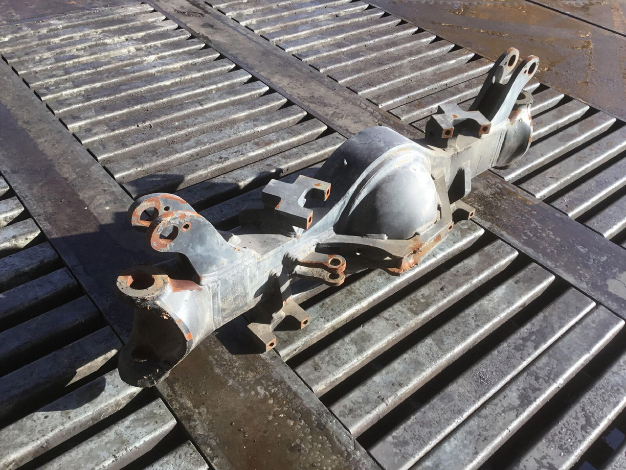 Demag AC 35 axle 2 - Eje y piezas para Autogrúa: foto 3 Demag AC 35 axle 2 - Eje y piezas para Autogrúa: foto 3