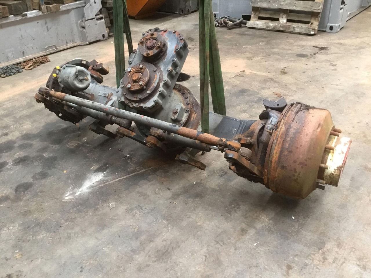 FAUN ATF 60-4 axle 3 - Eje y piezas para Autogrúa: foto 2 FAUN ATF 60-4 axle 3 - Eje y piezas para Autogrúa: foto 2