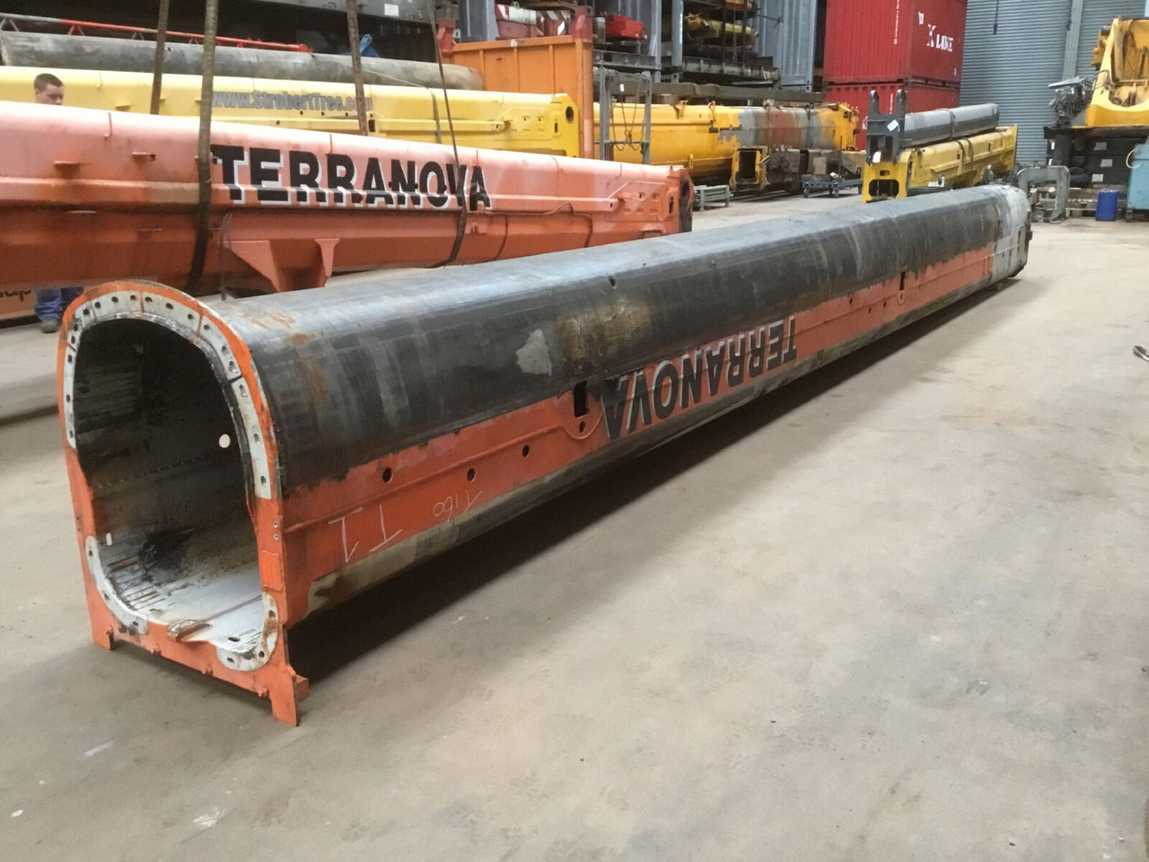 Grove GMK 3055 telescopic section 1 - Brazo para Autogrúa: foto 2 Grove GMK 3055 telescopic section 1 - Brazo para Autogrúa: foto 2