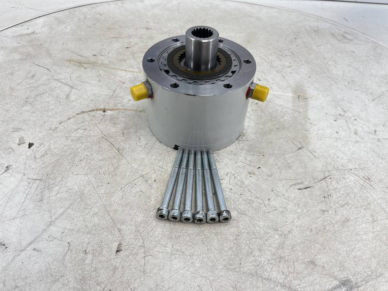 Grove GMK 5150 multiple-disk brake slewing gear - Reductor de giro para Grúa: foto 1 Grove GMK 5150 multiple-disk brake slewing gear - Reductor de giro para Grúa: foto 1