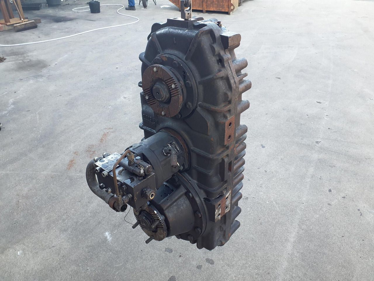 Grove GMK 6400 transfer gear 03139238 - Transmisión para Autogrúa: foto 1 Grove GMK 6400 transfer gear 03139238 - Transmisión para Autogrúa: foto 1