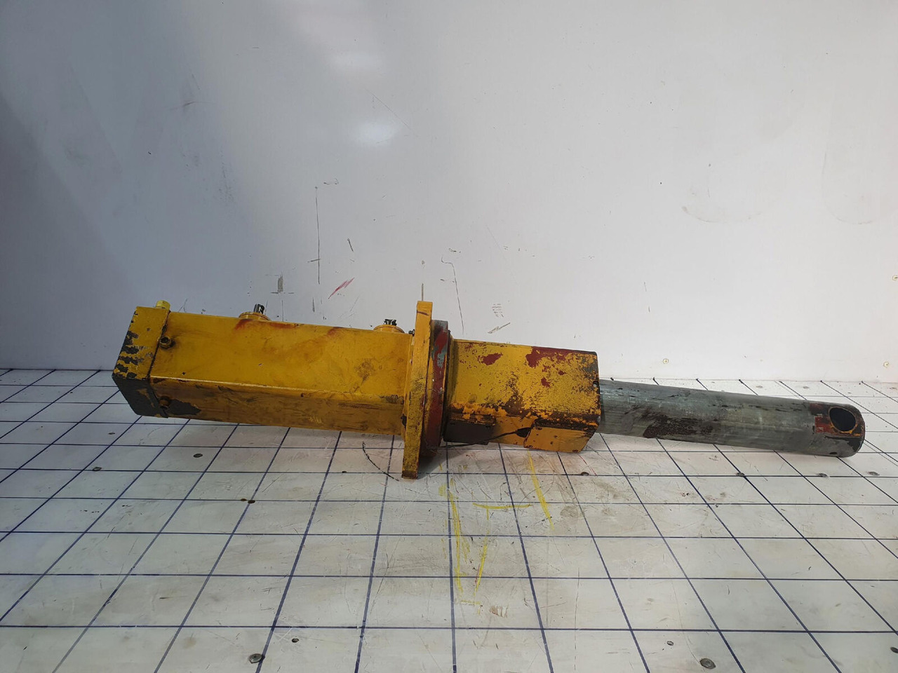 Grove Grove GMK 3050 counterweight cylinder - Cilindro hidráulico para Autogrúa: foto 2 Grove Grove GMK 3050 counterweight cylinder - Cilindro hidráulico para Autogrúa: foto 2