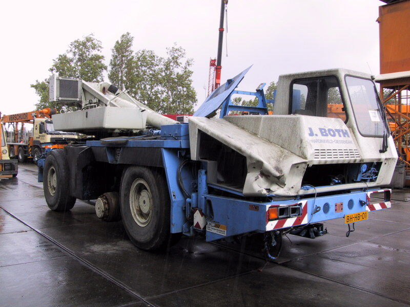 Grove KMK 3050 for parts - Autogrúa: foto 2 Grove KMK 3050 for parts - Autogrúa: foto 2