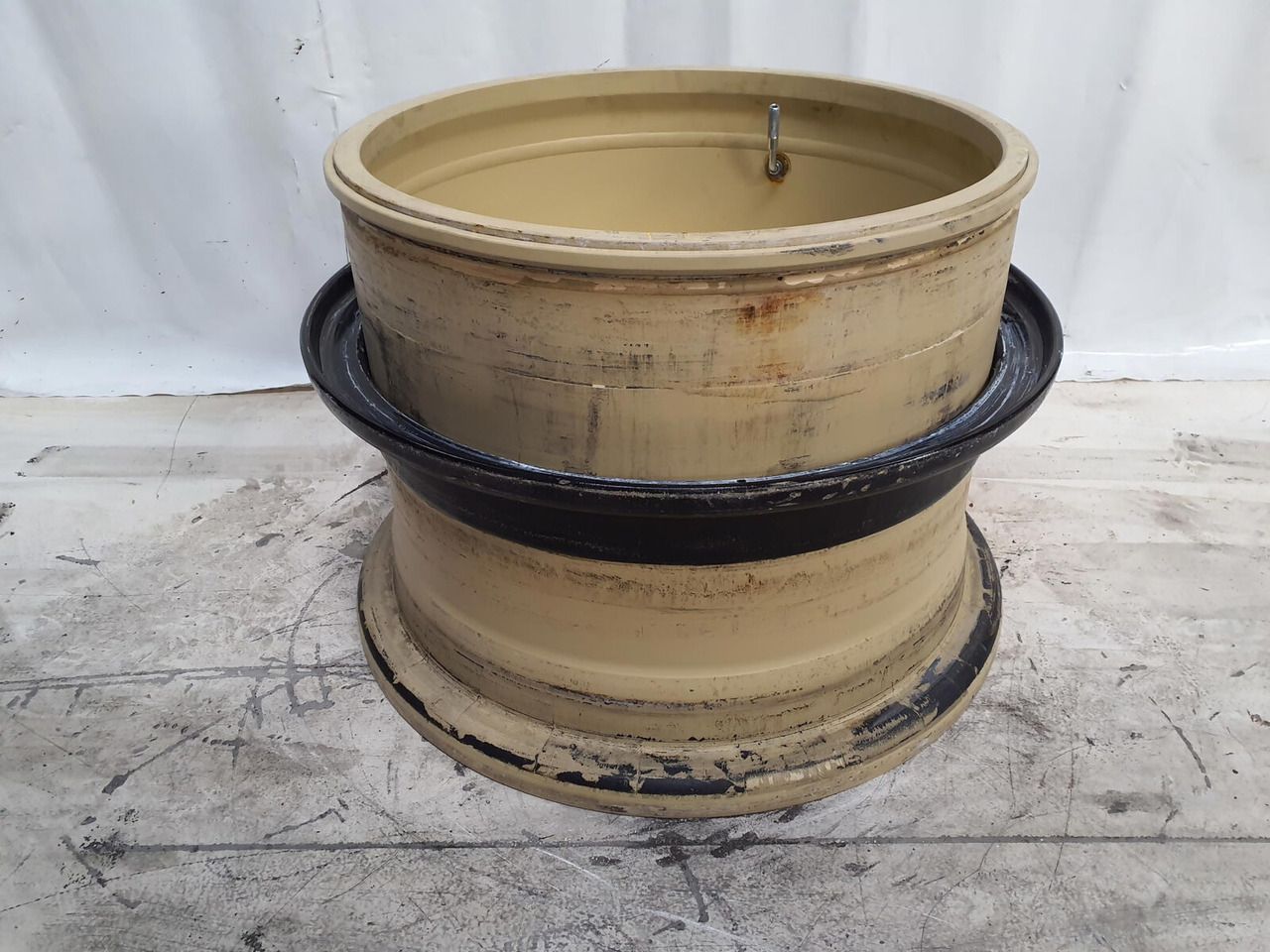 Grove Rim 525/80R25 12 20.5 3p 02310279 - Llanta para Grúa: foto 3 Grove Rim 525/80R25 12 20.5 3p 02310279 - Llanta para Grúa: foto 3