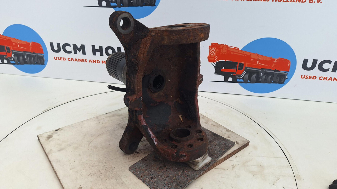 Krupp KMK 2025 Steering knuckle axle 1 - Mangueta para Grúa: foto 4 Krupp KMK 2025 Steering knuckle axle 1 - Mangueta para Grúa: foto 4
