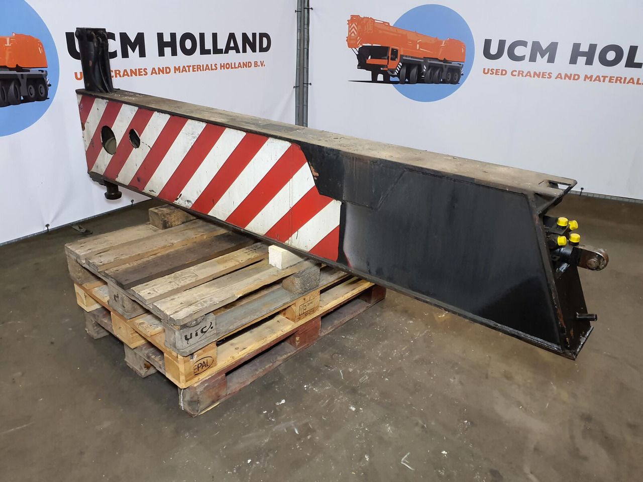 Krupp KMK 3045 outrigger beam complete - Suspensión para Autogrúa: foto 4 Krupp KMK 3045 outrigger beam complete - Suspensión para Autogrúa: foto 4