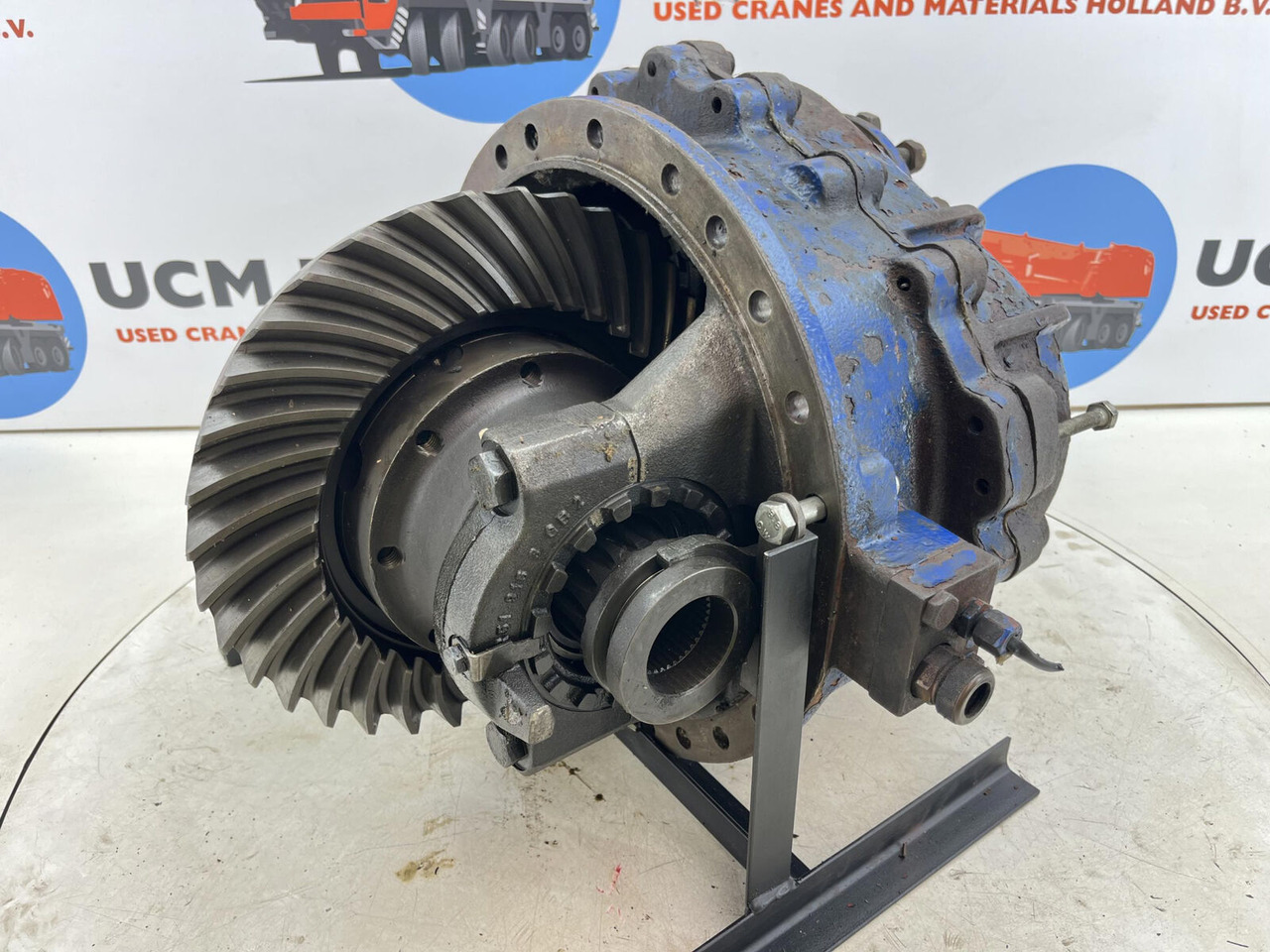 Krupp KMK 5100 Mid differential 13x35 axle 2 - Diferencial para Autogrúa: foto 2 Krupp KMK 5100 Mid differential 13x35 axle 2 - Diferencial para Autogrúa: foto 2