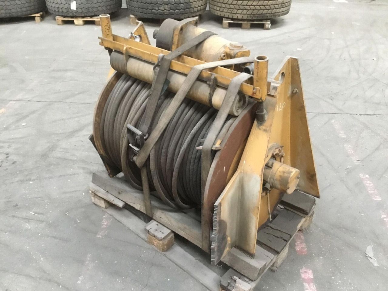 Liebherr LT 1120 winch - Cabrestante para Autogrúa: foto 2 Liebherr LT 1120 winch - Cabrestante para Autogrúa: foto 2