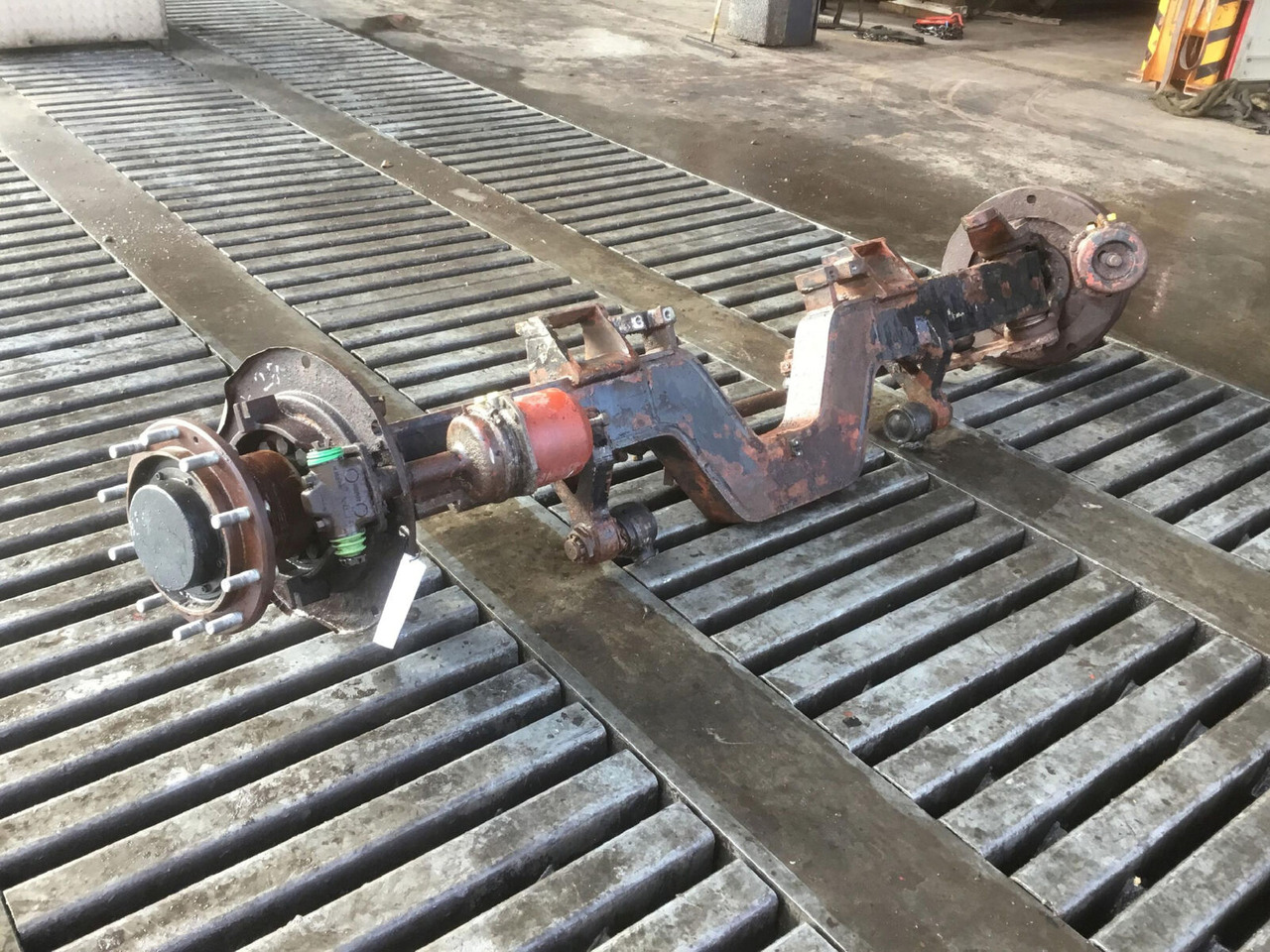 Liebherr LT 1160 axle 4 - Eje y piezas para Autogrúa: foto 3 Liebherr LT 1160 axle 4 - Eje y piezas para Autogrúa: foto 3