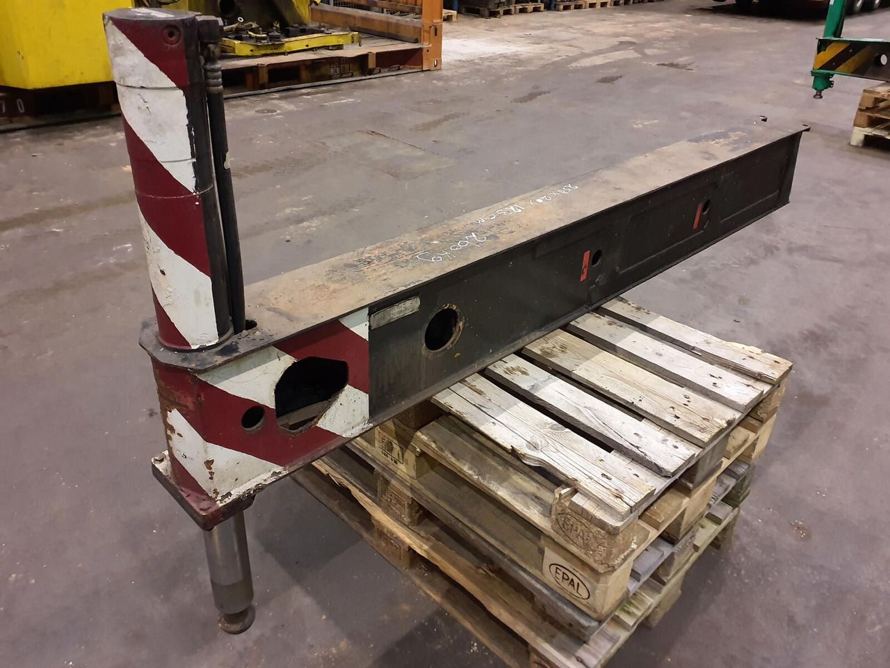 Liebherr LTM 1025 sliding beam complete 927999608, 927232208, 927085008, 512328108, 512335908, 512328208 - Suspensión para Autogrúa: foto 2 Liebherr LTM 1025 sliding beam complete 927999608, 927232208, 927085008, 512328108, 512335908, 512328208 - Suspensión para Autogrúa: foto 2