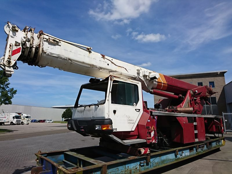 Liebherr LTM 1040-2.1 - Autogrúa: foto 1 Liebherr LTM 1040-2.1 - Autogrúa: foto 1