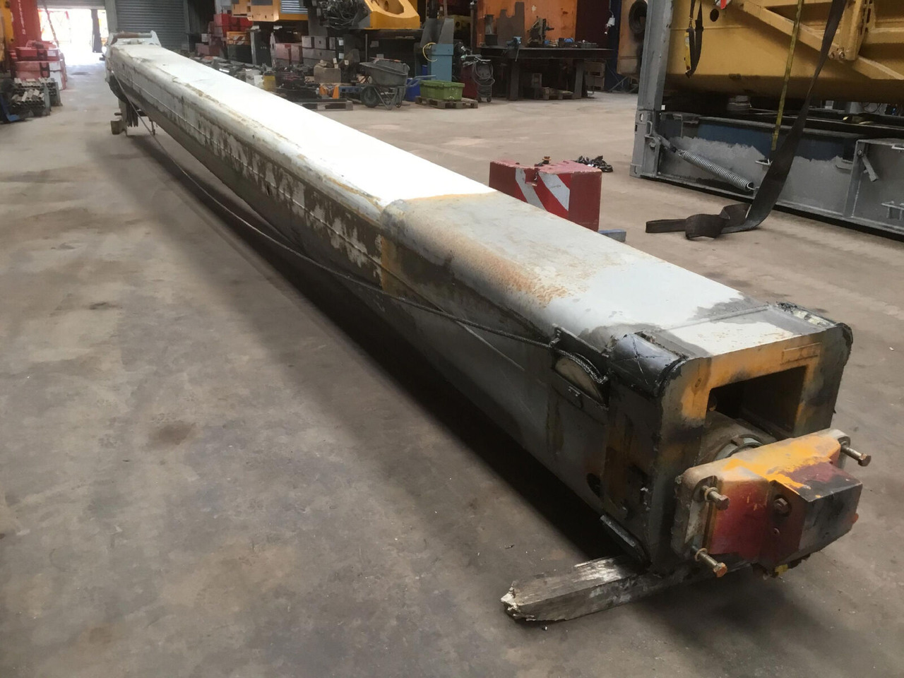 Liebherr LTM 1040-2.1 telescopic section 2 - Brazo para Autogrúa: foto 2 Liebherr LTM 1040-2.1 telescopic section 2 - Brazo para Autogrúa: foto 2