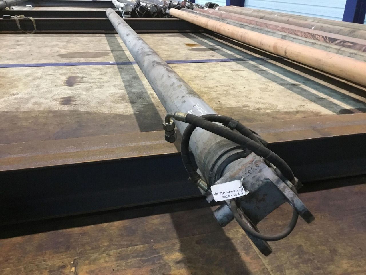 Liebherr LTM 1050-4 telescopic cylinder 512313990 - Cilindro hidráulico para Autogrúa: foto 2 Liebherr LTM 1050-4 telescopic cylinder 512313990 - Cilindro hidráulico para Autogrúa: foto 2
