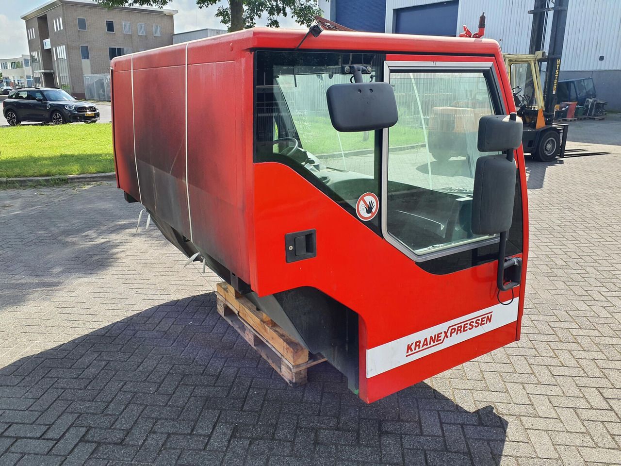 Liebherr LTM 1060-2 lower cabin 910147608 - Cabina para Autogrúa: foto 4 Liebherr LTM 1060-2 lower cabin 910147608 - Cabina para Autogrúa: foto 4