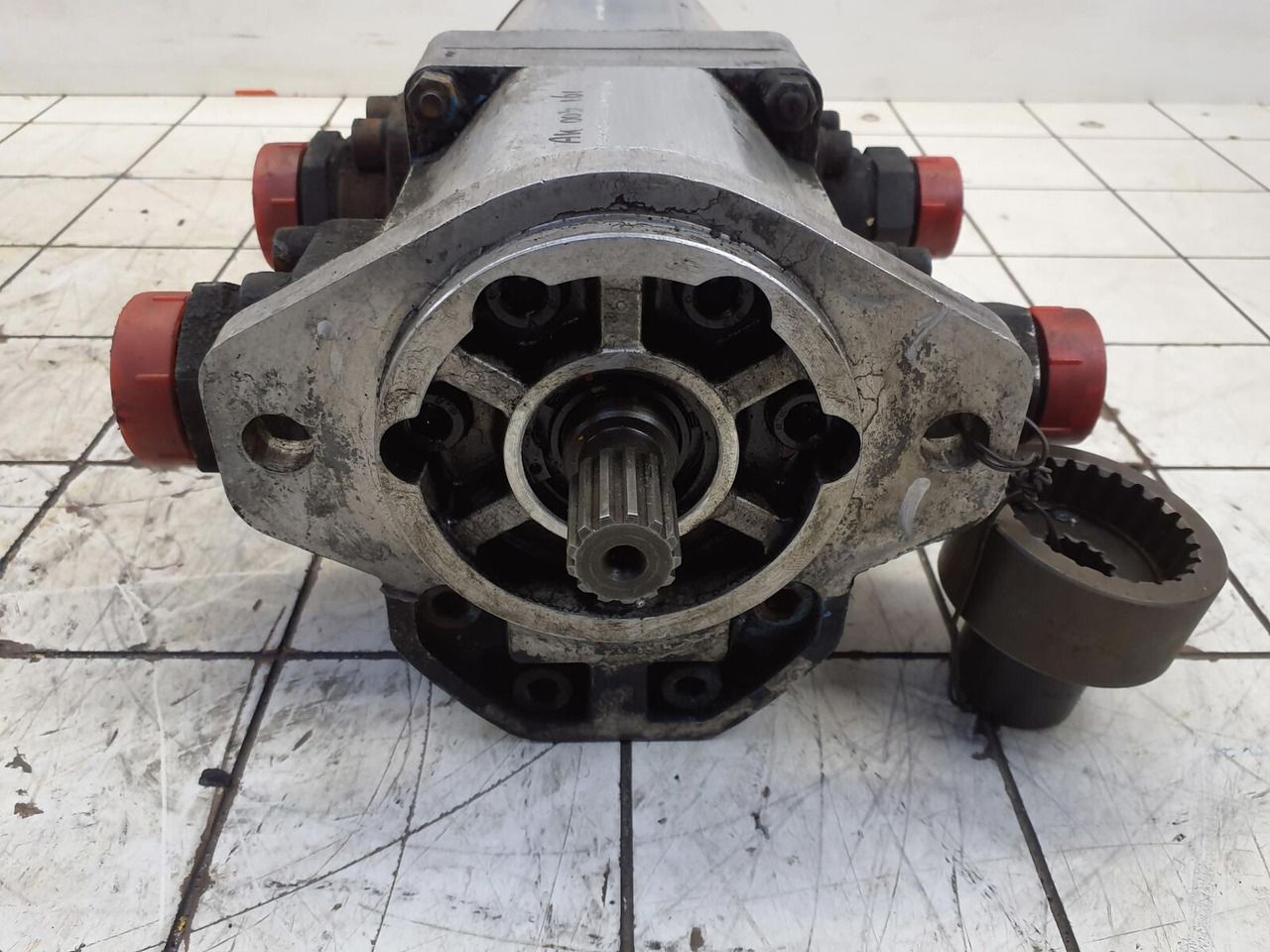 Liebherr LTM 1070 TWO-STAGE PUMP 10218640, 11492146 ,11600838 - Bomba hidráulica para Autogrúa: foto 5 Liebherr LTM 1070 TWO-STAGE PUMP 10218640, 11492146 ,11600838 - Bomba hidráulica para Autogrúa: foto 5
