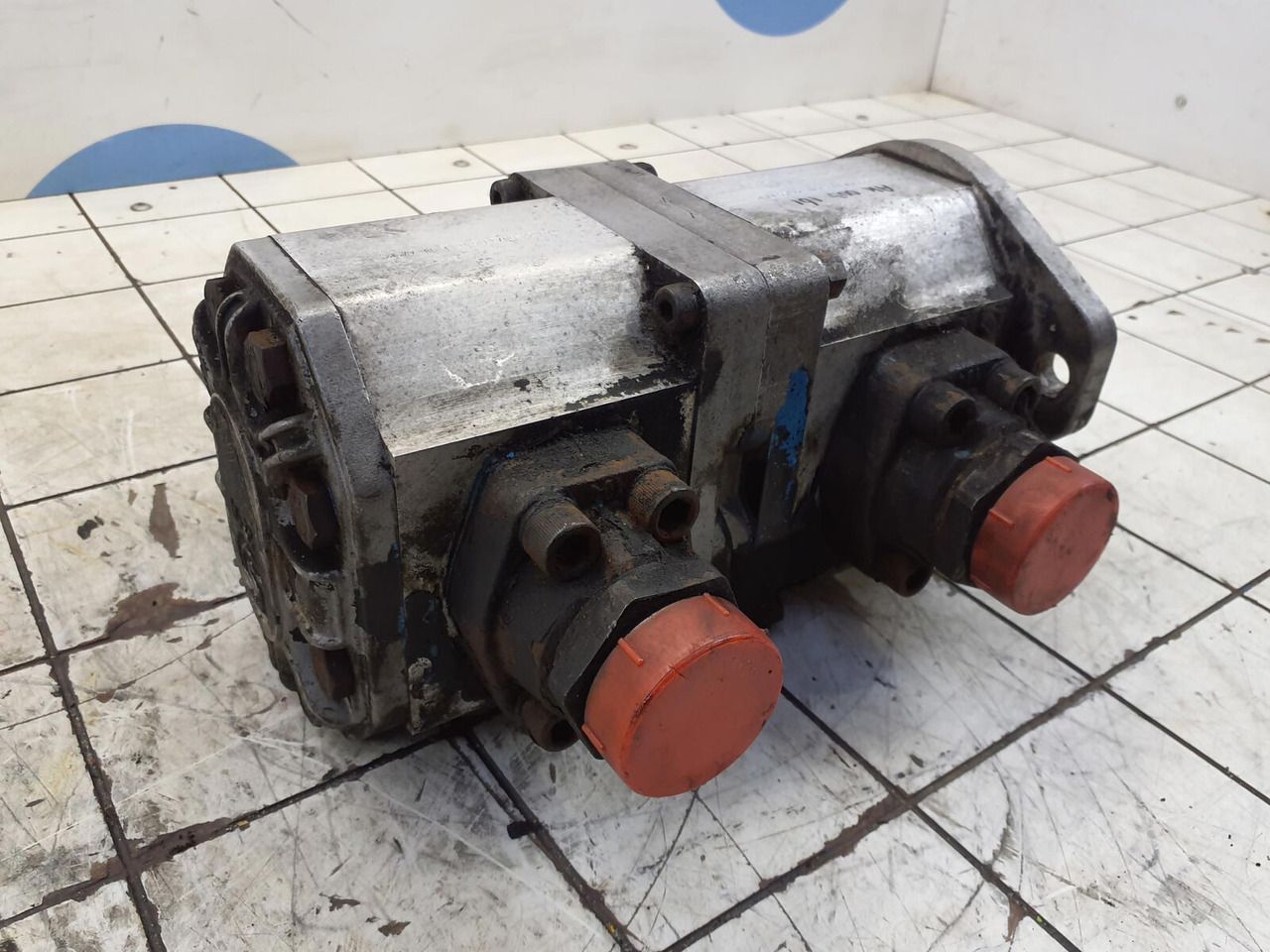 Liebherr LTM 1070 TWO-STAGE PUMP 10218640, 11492146 ,11600838 - Bomba hidráulica para Autogrúa: foto 4 Liebherr LTM 1070 TWO-STAGE PUMP 10218640, 11492146 ,11600838 - Bomba hidráulica para Autogrúa: foto 4