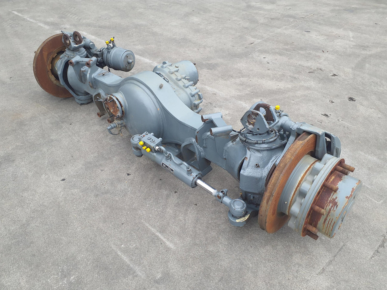 Liebherr LTM 1130-5.1 axle 4 - Eje y piezas para Autogrúa: foto 2 Liebherr LTM 1130-5.1 axle 4 - Eje y piezas para Autogrúa: foto 2