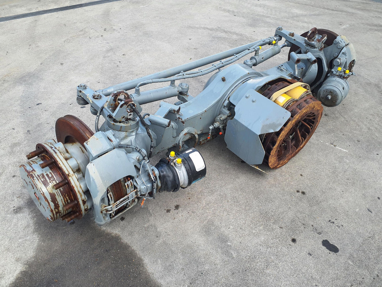 Liebherr LTM 1130-5.1 axle 5 - Eje y piezas para Autogrúa: foto 2 Liebherr LTM 1130-5.1 axle 5 - Eje y piezas para Autogrúa: foto 2