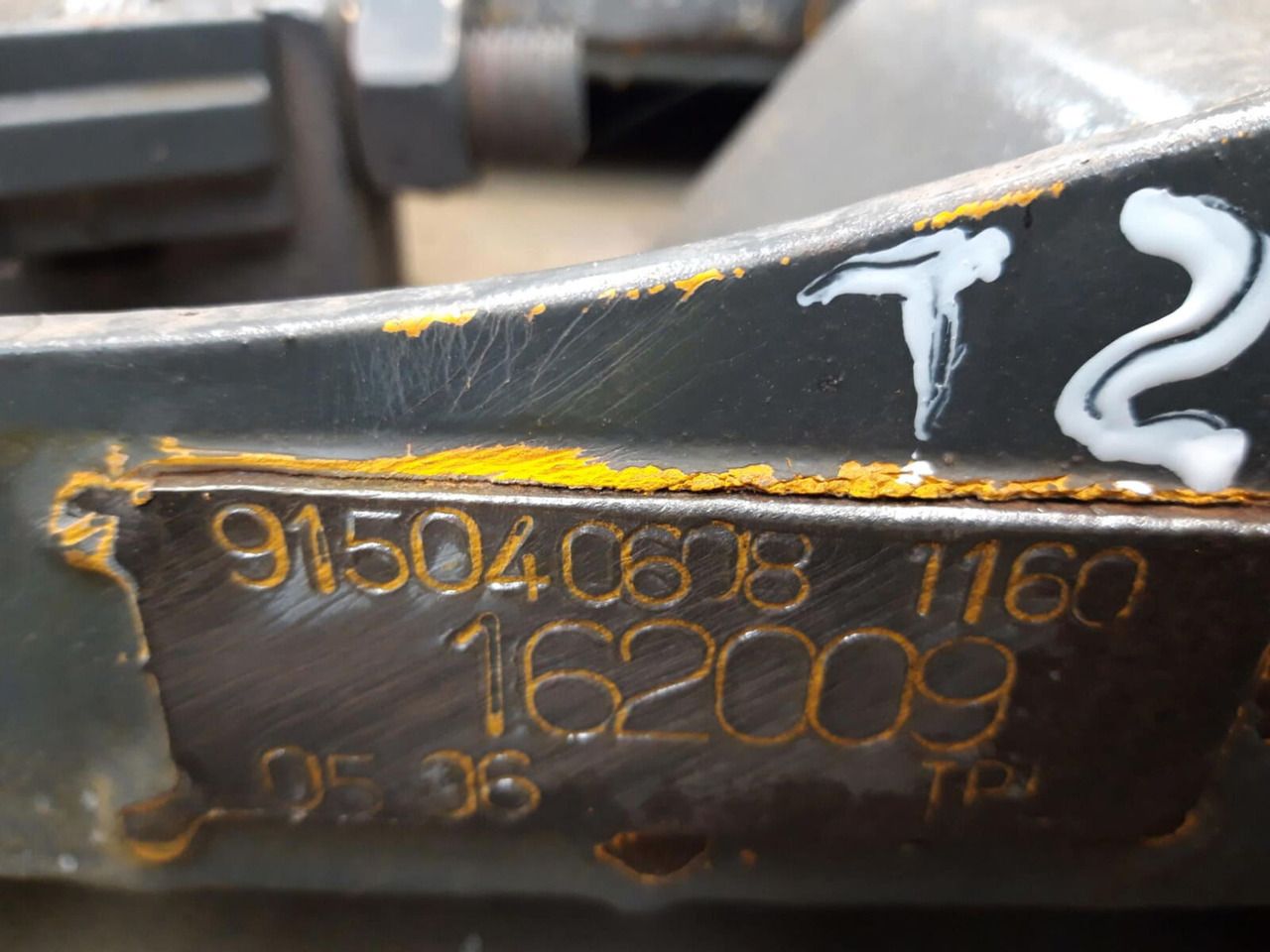 Liebherr LTM 1160-5.1 telescopic section 2 915040608, 915040108 - Brazo para Autogrúa: foto 5 Liebherr LTM 1160-5.1 telescopic section 2 915040608, 915040108 - Brazo para Autogrúa: foto 5