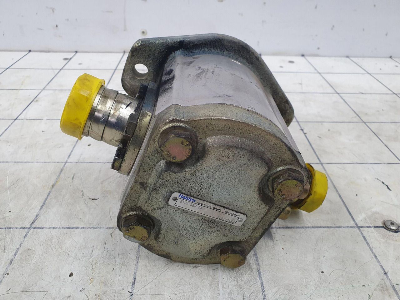 Liebherr LTM 1250-6.1 gear pump 512138308 - Bomba hidráulica para Autogrúa: foto 4 Liebherr LTM 1250-6.1 gear pump 512138308 - Bomba hidráulica para Autogrúa: foto 4
