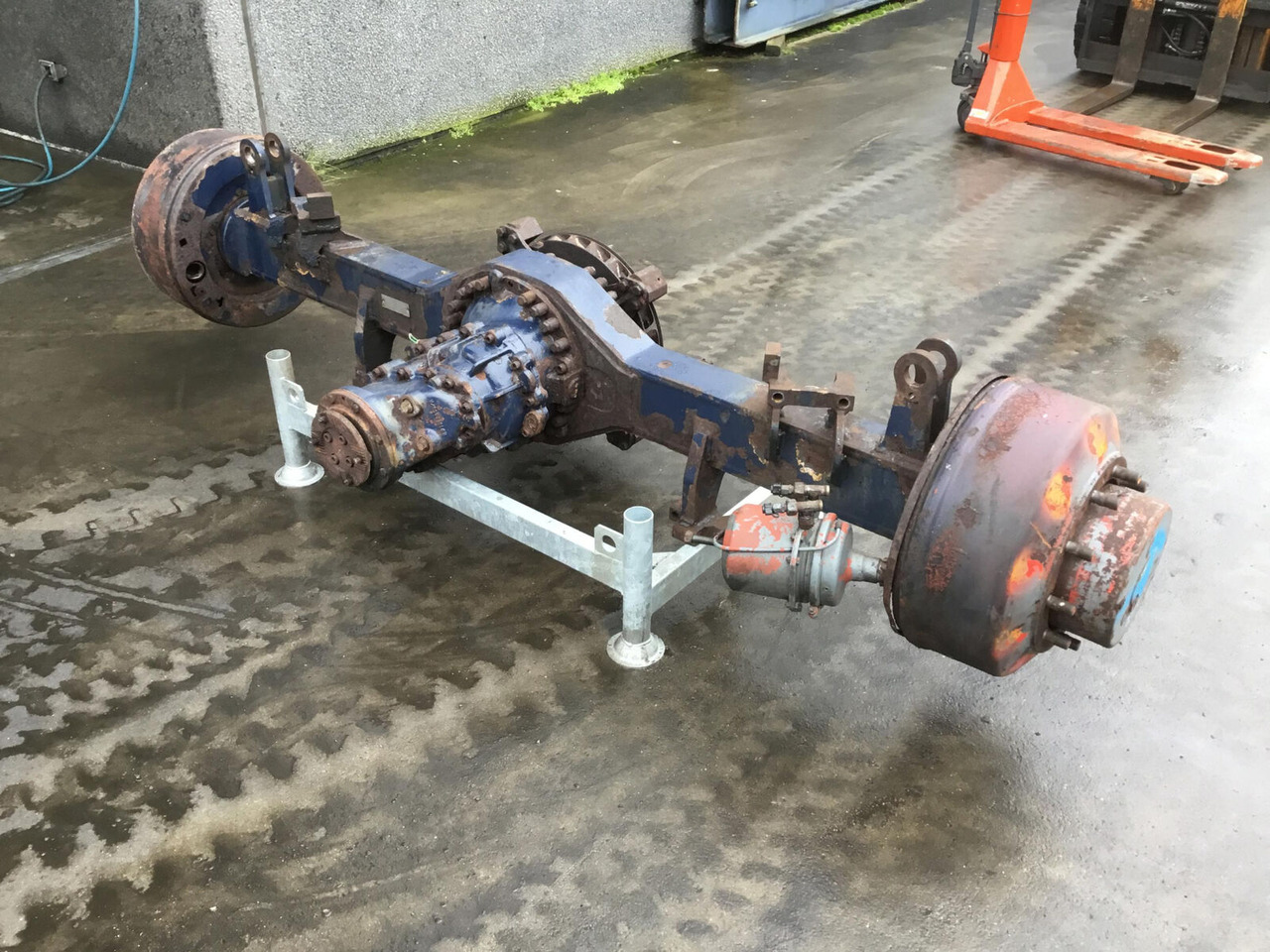 Liebherr LTM 1300 axle 4 - Eje y piezas para Autogrúa: foto 2 Liebherr LTM 1300 axle 4 - Eje y piezas para Autogrúa: foto 2