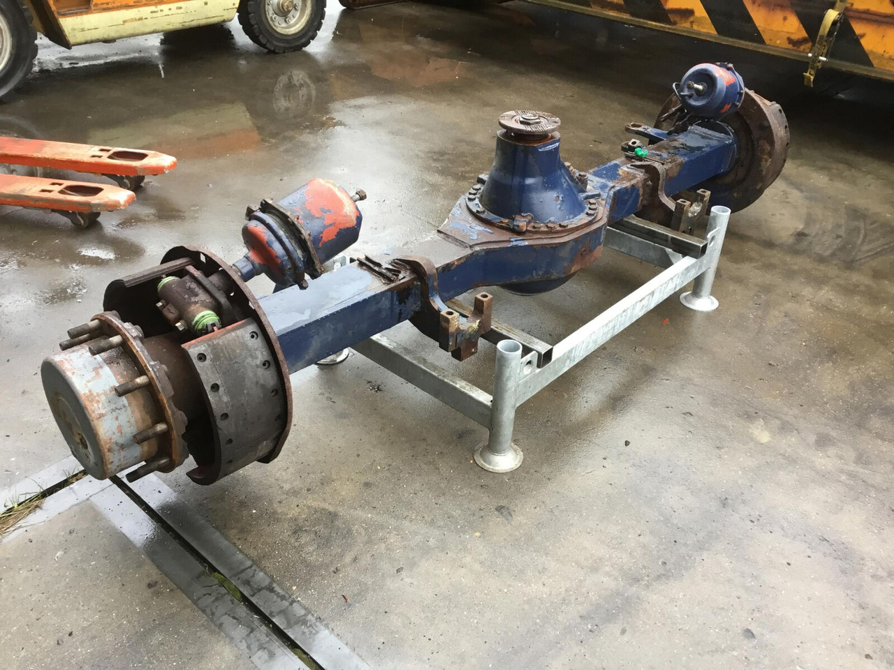 Liebherr LTM 1300 axle 5 - Eje y piezas para Autogrúa: foto 3 Liebherr LTM 1300 axle 5 - Eje y piezas para Autogrúa: foto 3