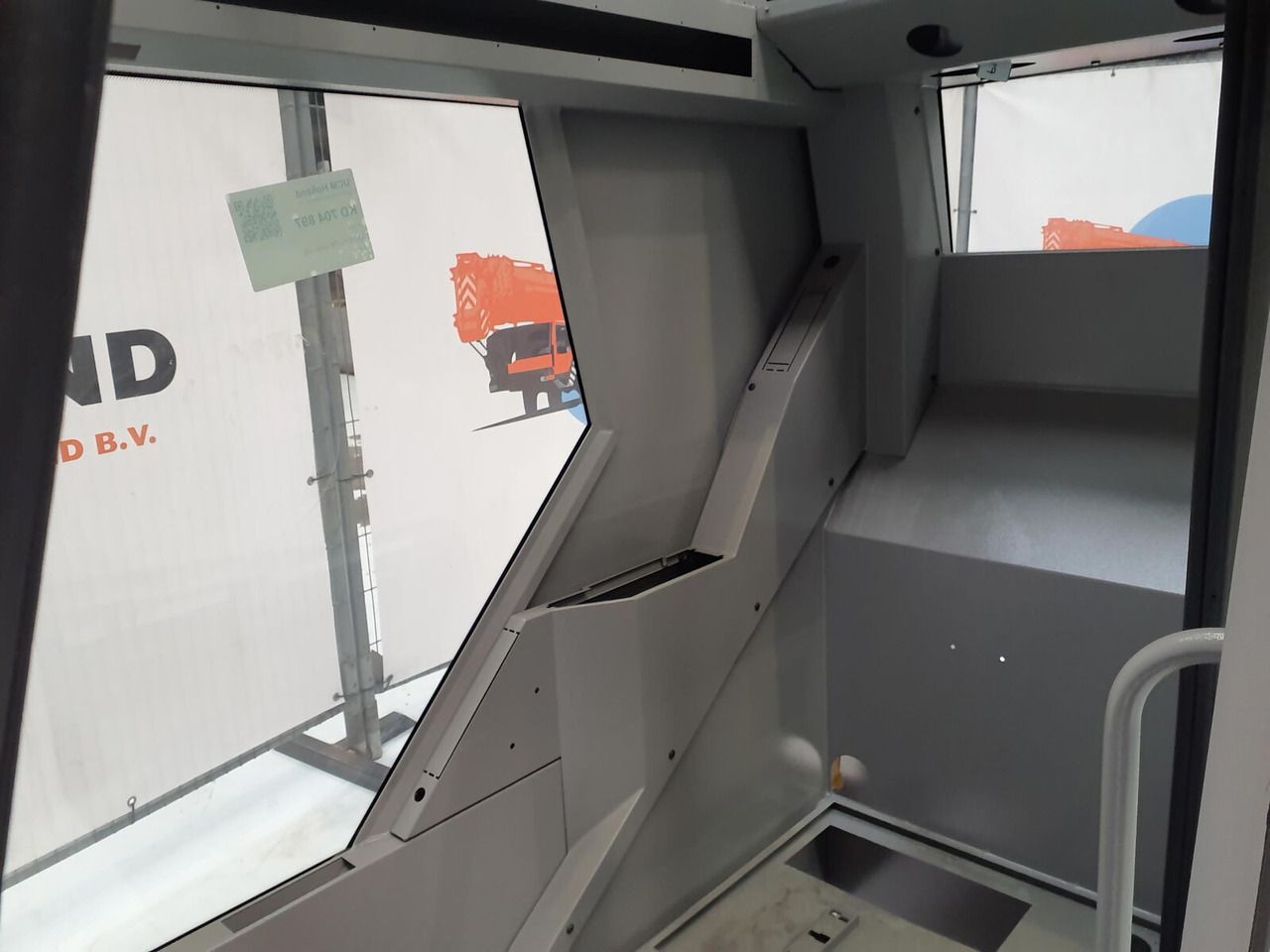 Liebherr LTM upper cab 9164153G - Cabina para Grúa: foto 4 Liebherr LTM upper cab 9164153G - Cabina para Grúa: foto 4