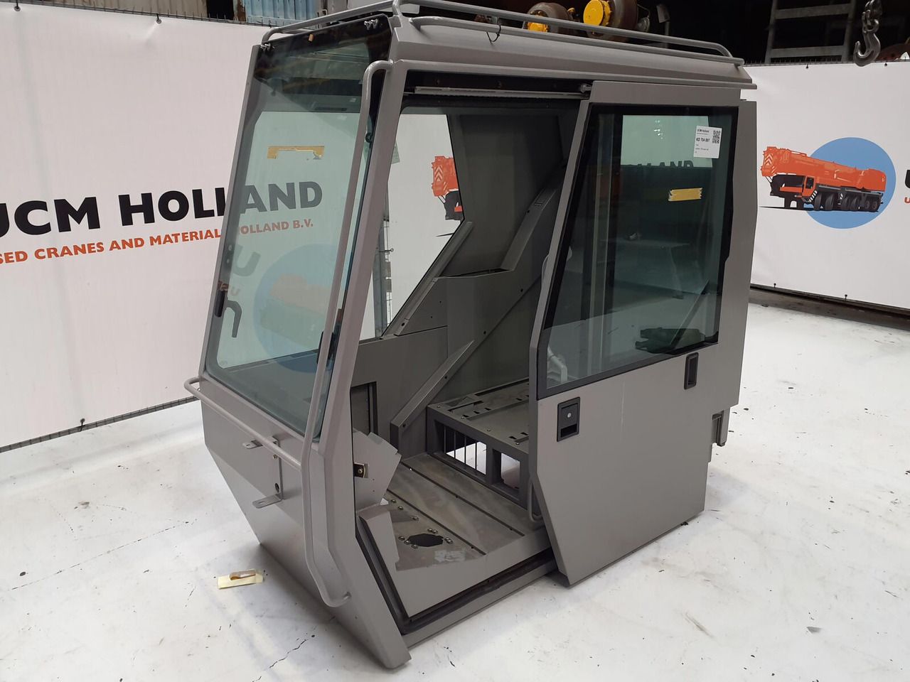 Liebherr LTM upper cab 9164153G - Cabina para Grúa: foto 5 Liebherr LTM upper cab 9164153G - Cabina para Grúa: foto 5