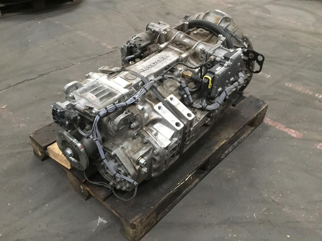 Mercedes-Benz GMK 4100, 4100-L, 5095, 5110-1, 5130 -2 gearbox G240-16 - Caja de cambios para Autogrúa: foto 2 Mercedes-Benz GMK 4100, 4100-L, 5095, 5110-1, 5130 -2 gearbox G240-16 - Caja de cambios para Autogrúa: foto 2