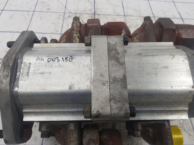 SAUER-DANFOSS 70 GMT dual gear pump - Bomba hidráulica para Grúa: foto 5 SAUER-DANFOSS 70 GMT dual gear pump - Bomba hidráulica para Grúa: foto 5