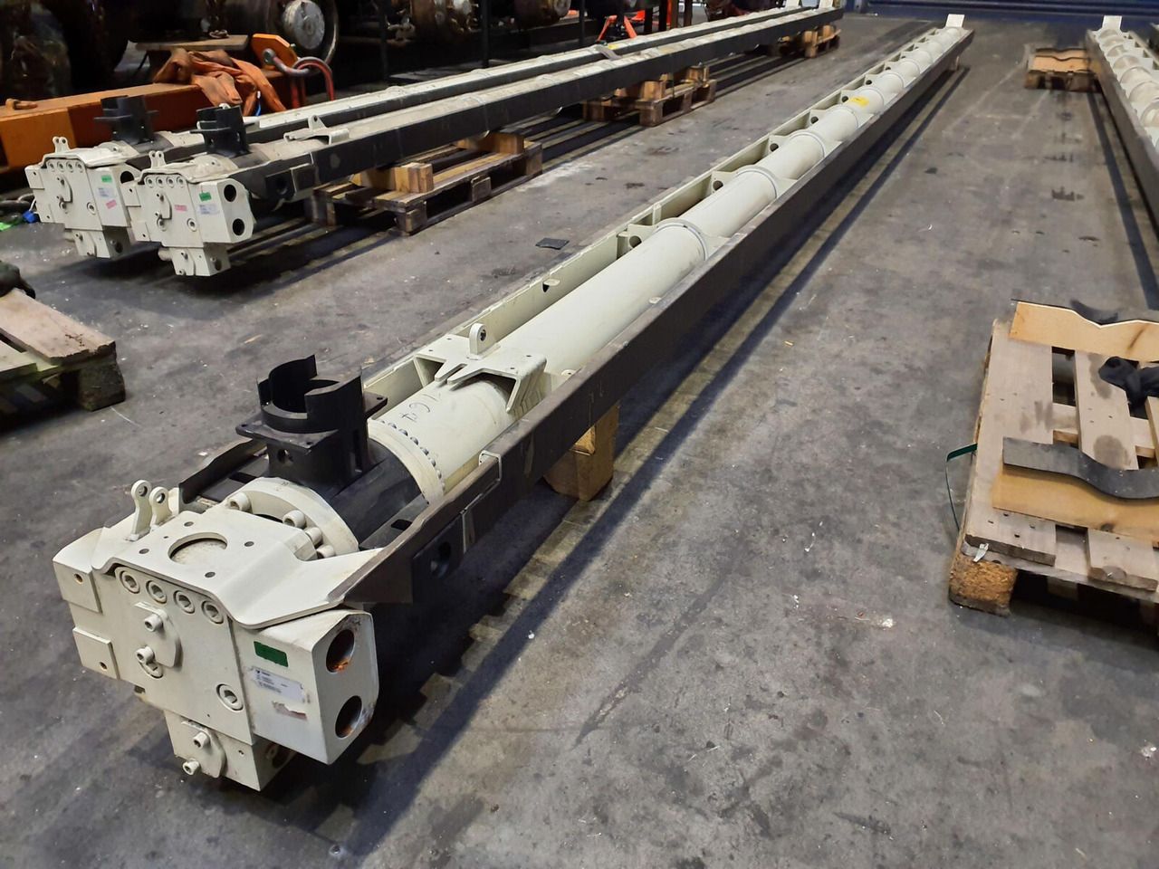 Tadano Faun AC 3.055-1/ AC 3.060-1 telescopic cylinder 94763425212 - Cilindro hidráulico para Grúa: foto 2 Tadano Faun AC 3.055-1/ AC 3.060-1 telescopic cylinder 94763425212 - Cilindro hidráulico para Grúa: foto 2