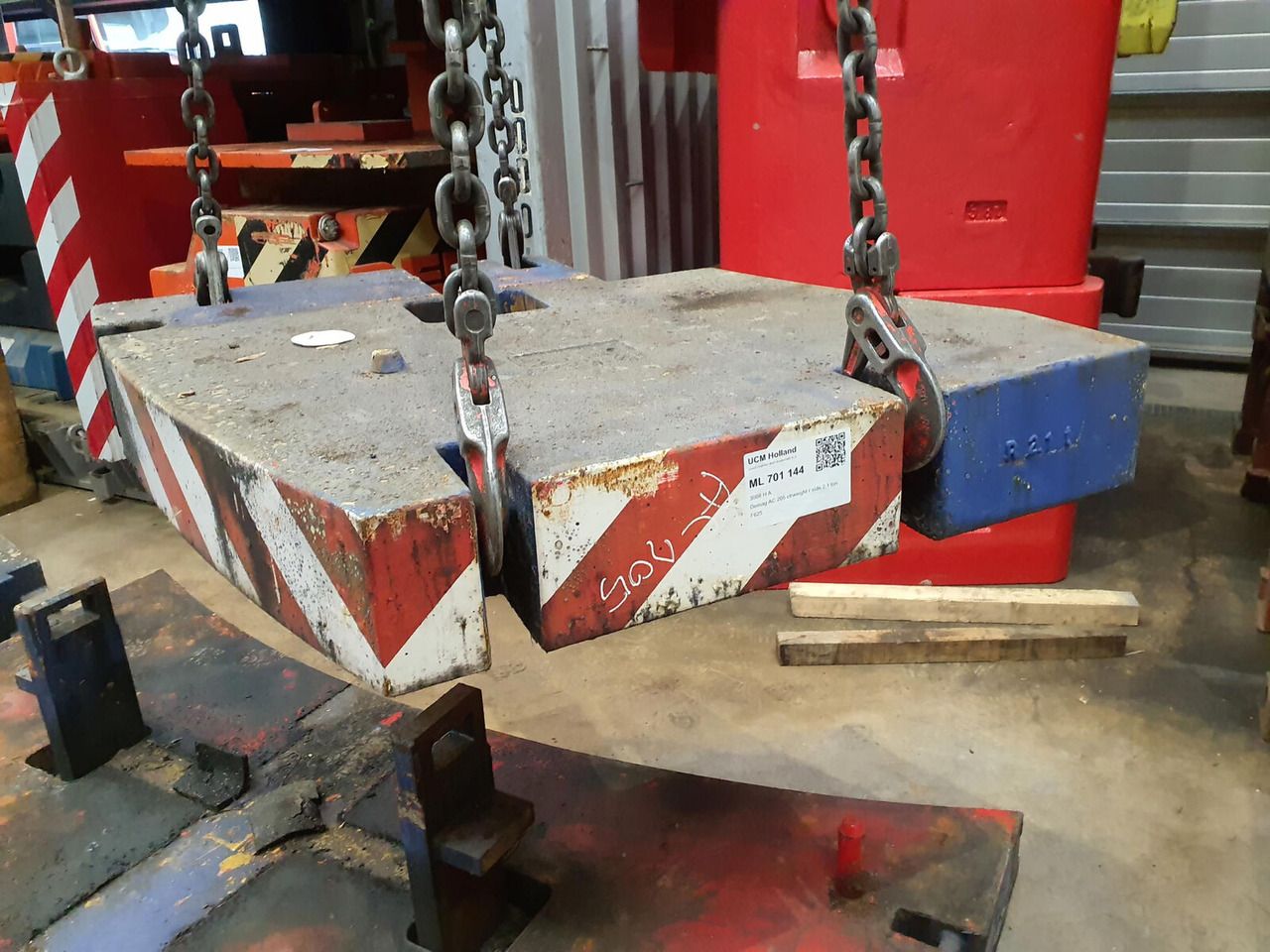 Terex AC 205 counterweight right side 2,1 ton 58760340 - Contrapeso para Autogrúa: foto 4 Terex AC 205 counterweight right side 2,1 ton 58760340 - Contrapeso para Autogrúa: foto 4